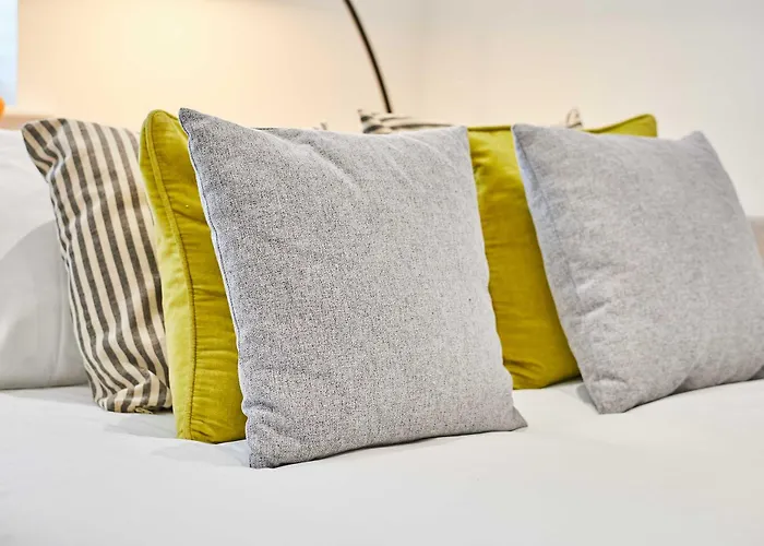 Host&stay - Sandcastles *