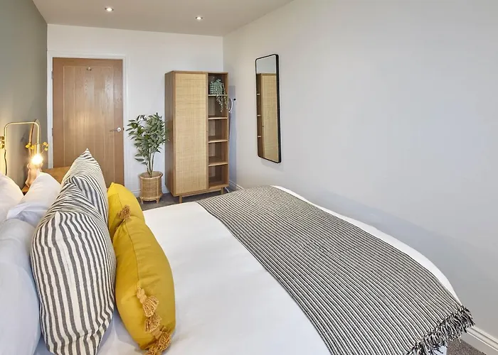 Host&stay - Sandcastles *